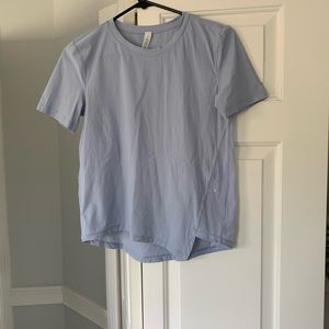 Size 4 lululemon shirt